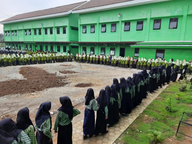 Awali  PTM, MTsN 7 Kebumen Gelar  Halal Bihalal